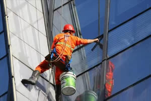 通辽蜘蛛人幕墙清洗